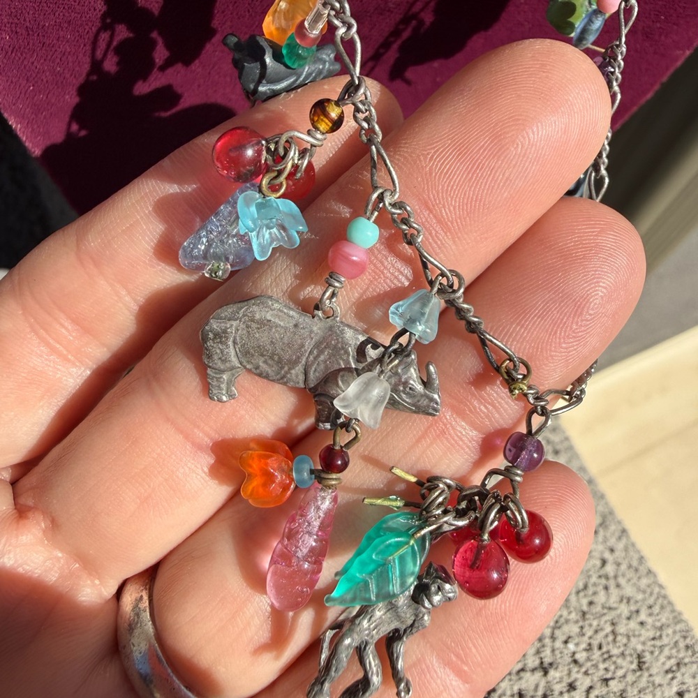 Wild Kingdom— Vintage Animal Charm Necklace with Lucite Beads | Signed LIJ NY - Picture 6 of 12